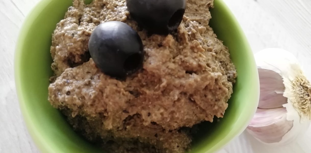 Oliven-Aufstrich 💩 | Andrea kocht.